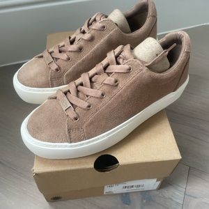 Suede tan UGG tennis shoes